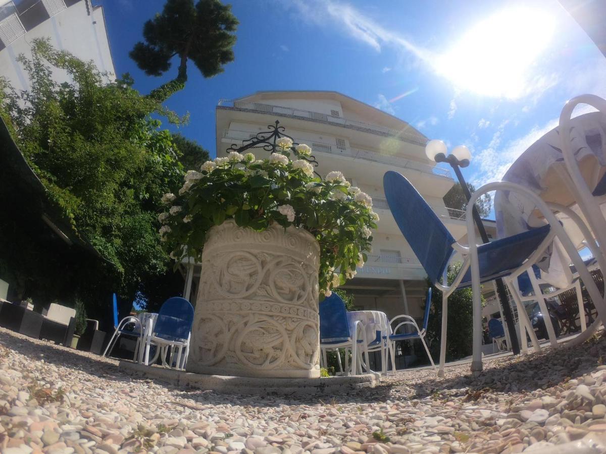 Splendid B&B Milano Marittima Exterior foto